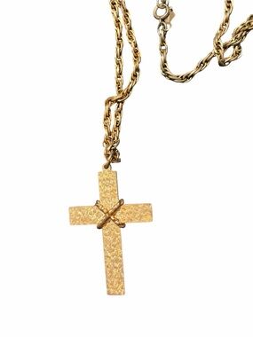 Vintage Sarah Coventry Gold Tone Cross Pendant Necklace